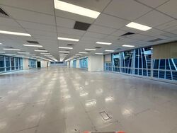 Bank Of Singapore Centre (D1), Office #554603921